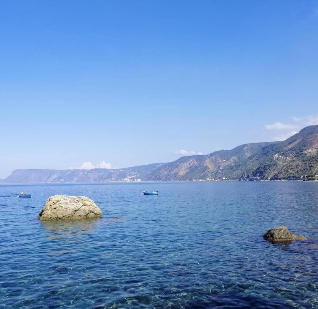 76 Avenue Suites Wi-Fi - Shuttle Reggio di Calabria Exteriör bild