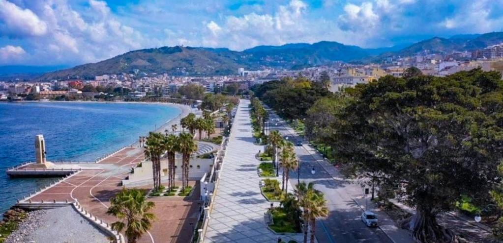 76 Avenue Suites Wi-Fi - Shuttle Reggio di Calabria Exteriör bild