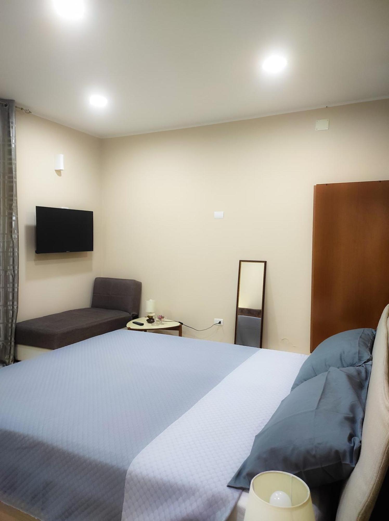 76 Avenue Suites Wi-Fi - Shuttle Reggio di Calabria Exteriör bild
